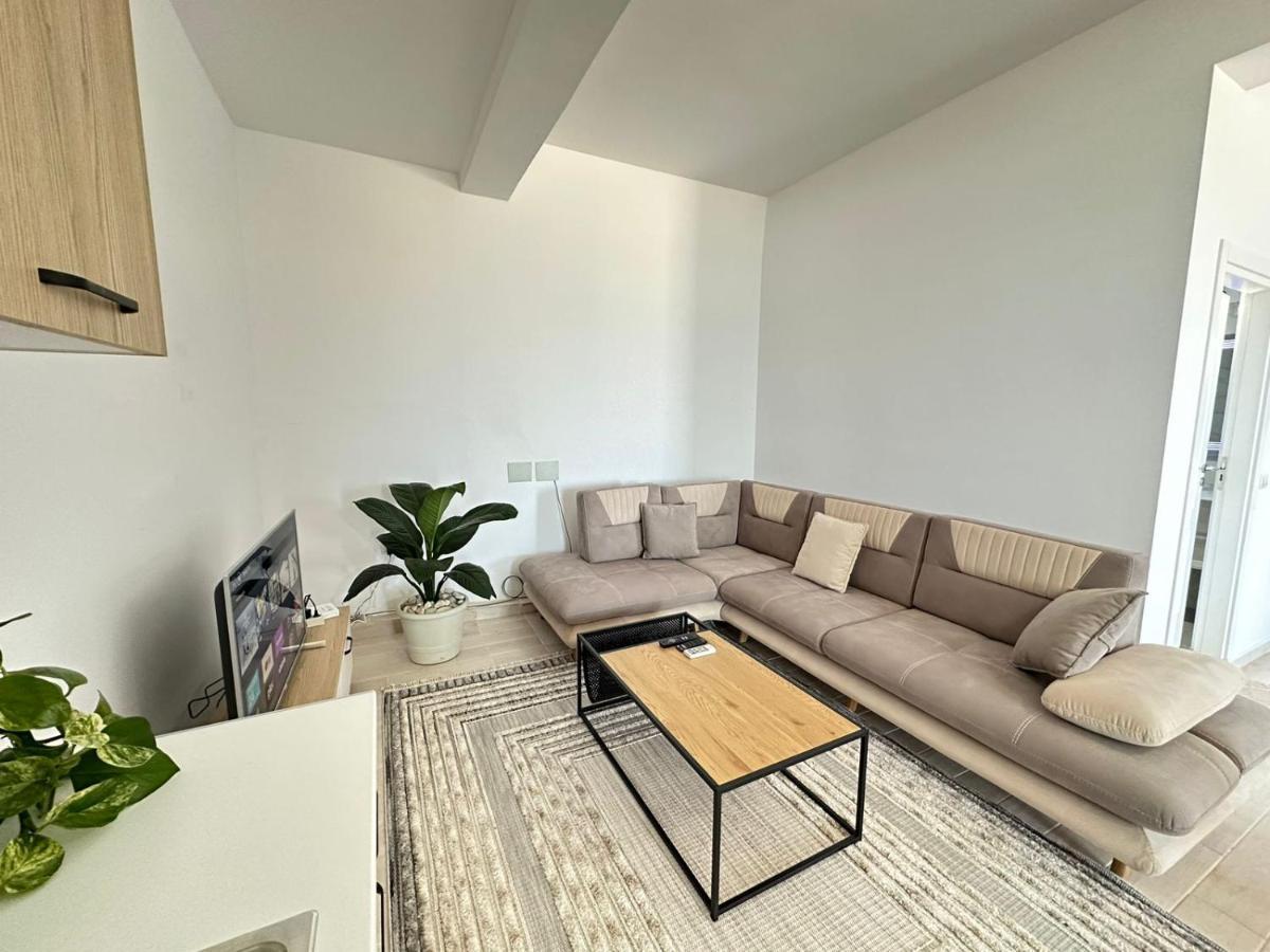 Perla Luxury - Private Patio & Parking 公寓 Vlore