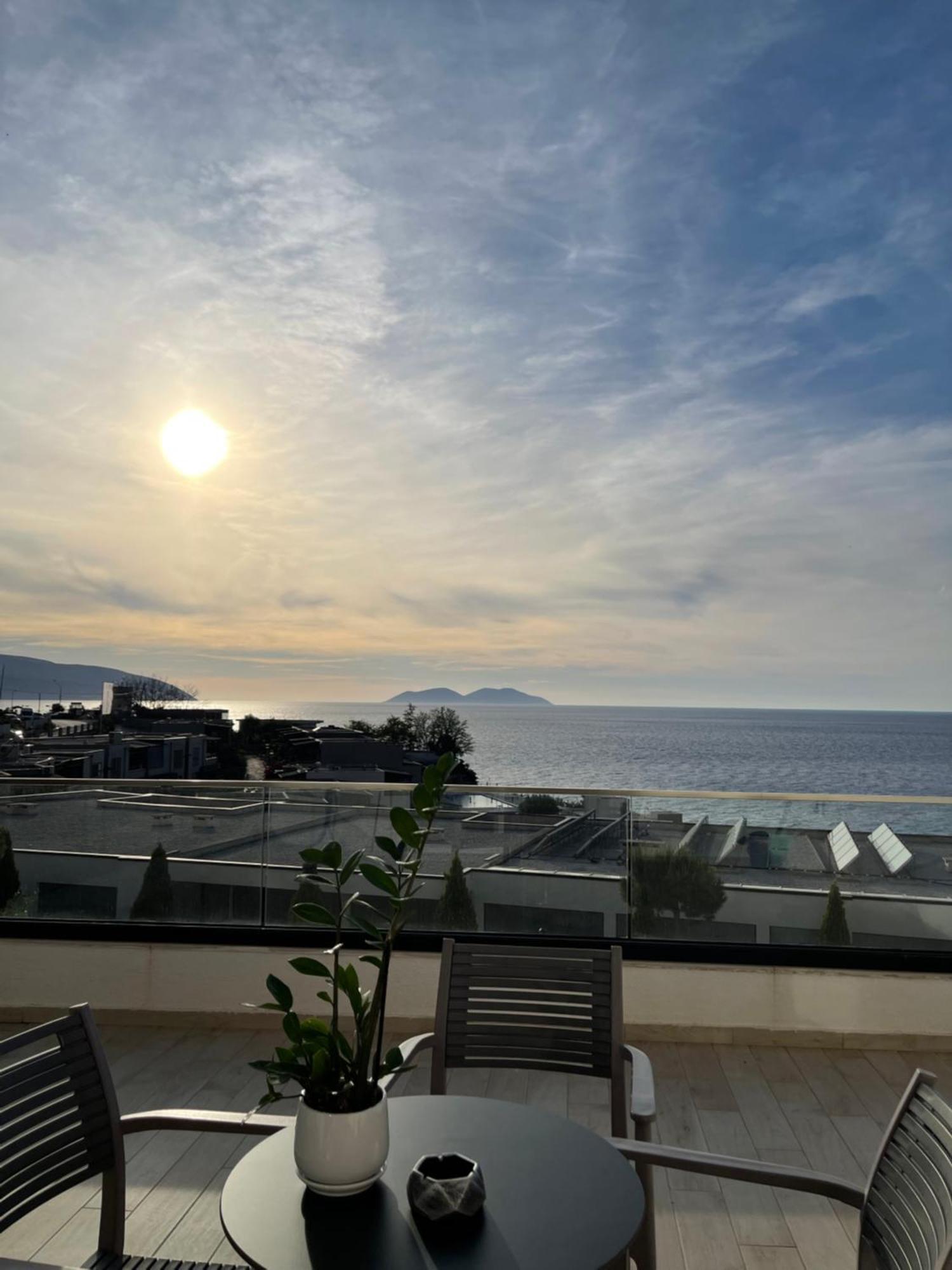 Perla Luxury - Private Patio & Parking * Vlore