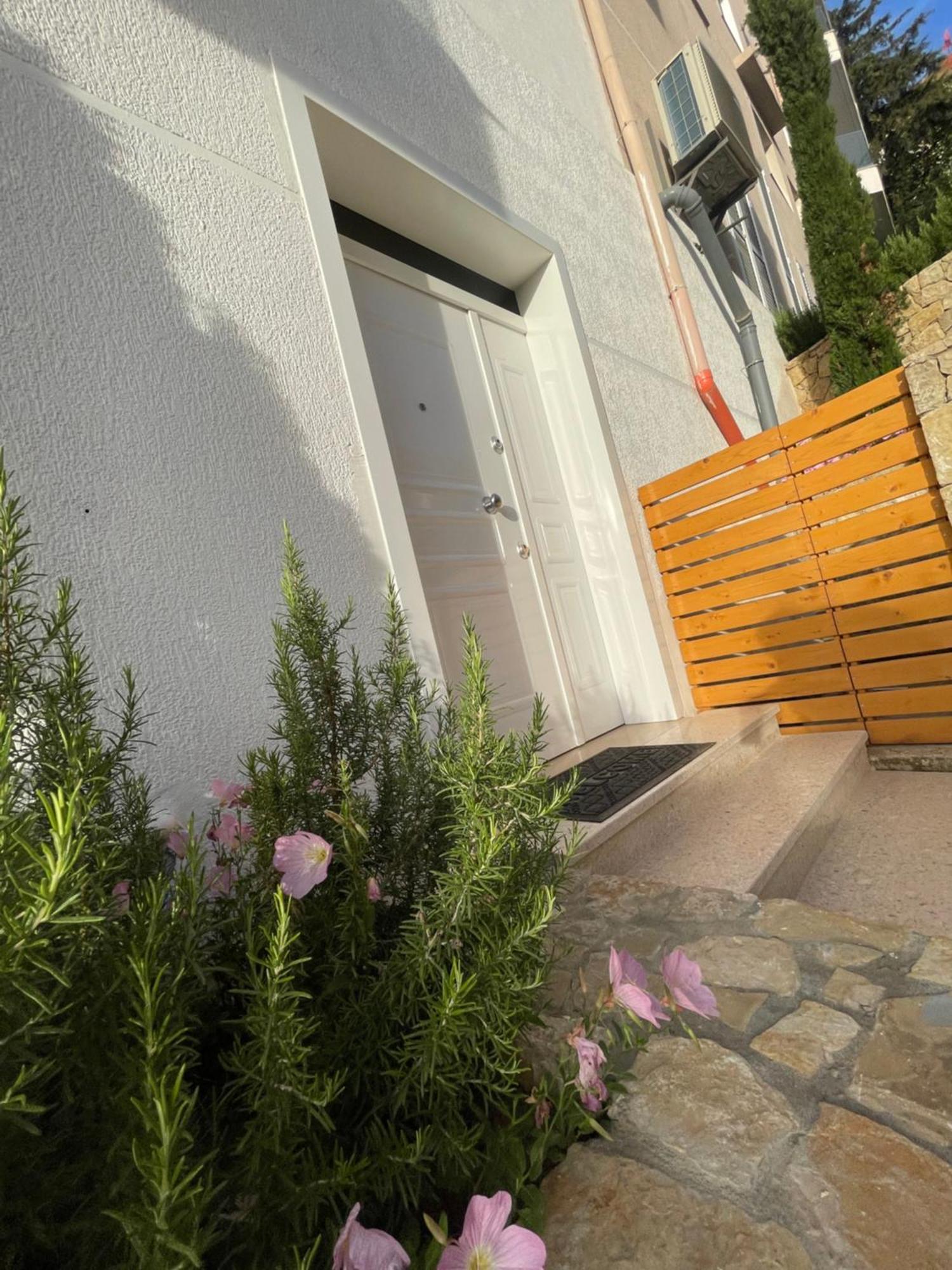 Perla Luxury - Private Patio & Parking * Vlore